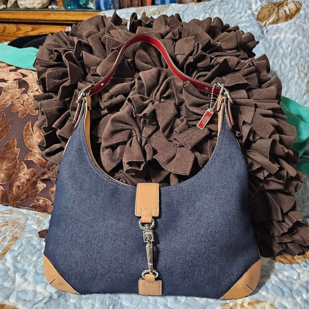 NWOT RARE 2003 Vintage Y2K Coach Clip Hamptons Hobo Shoulder Bag in Denim